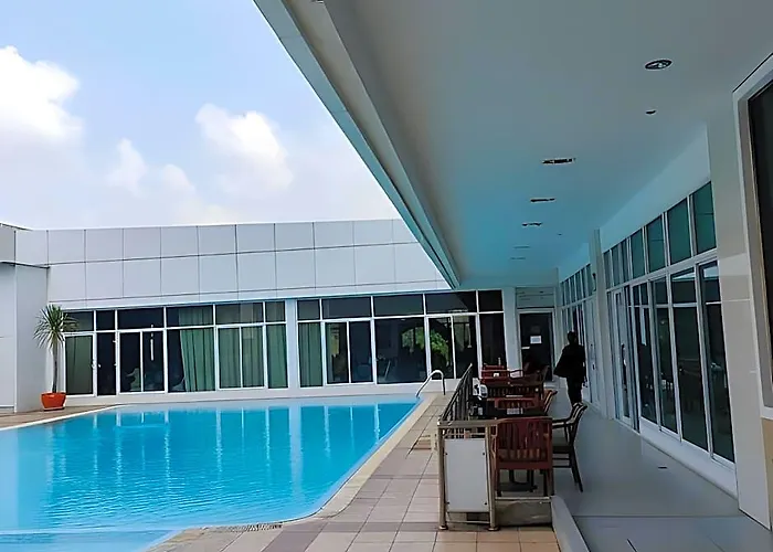 Avana & Convention Centre Hotel 5*