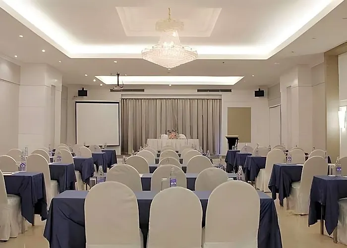 Hotel Avana & Convention Centre 5*