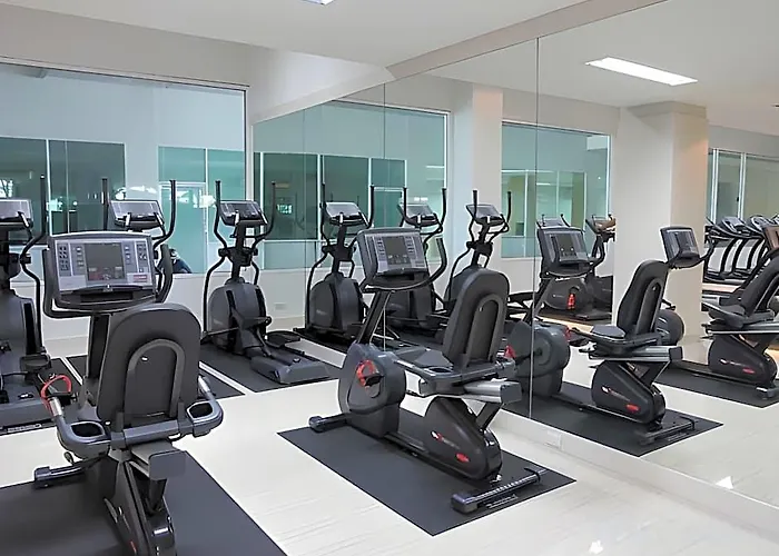 מלון Avana & Convention Centre